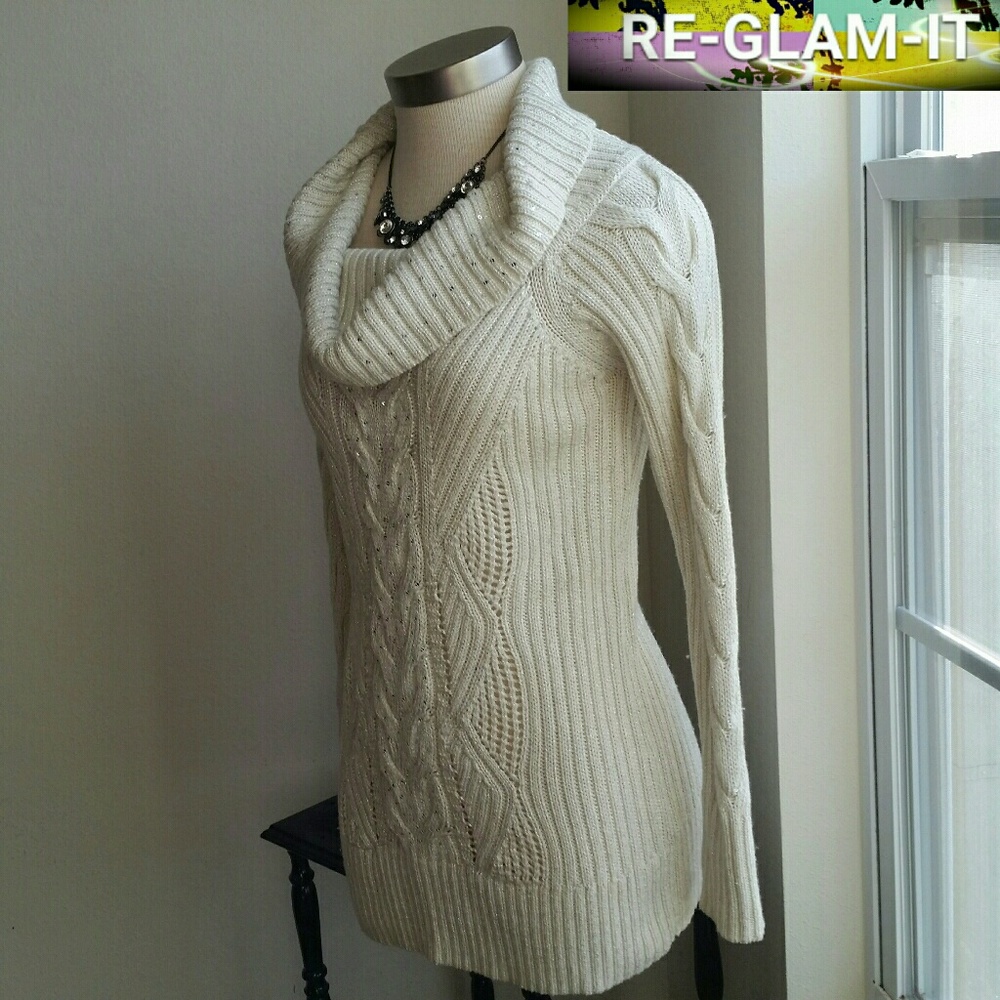 WHBM....IVORY ..LONG SWEATER TYPE.. - Picture 4 of 8